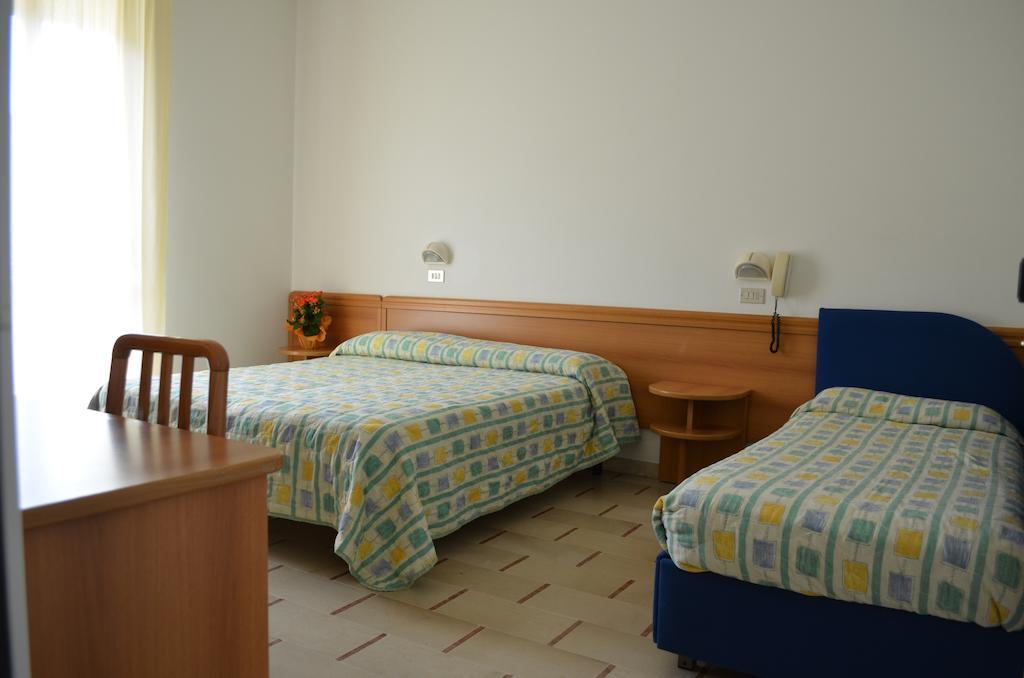 Hotel Zani Cervia Zimmer foto